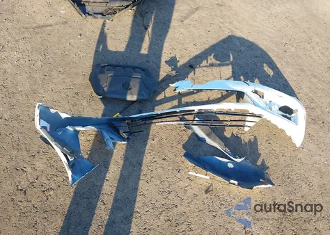 2018 Volkswagen Beetle 2.0T Se из США, поврежденный, VIN 3VWJD7AT7JM711667